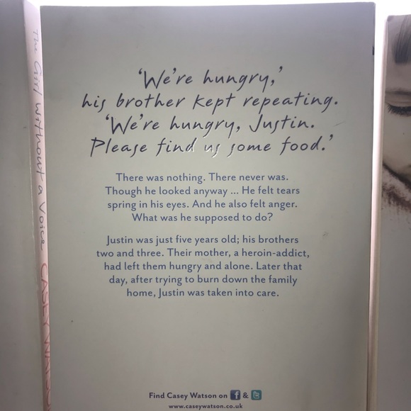 Books - Picture 5 of 7